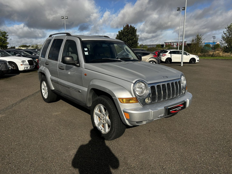 Photo 13 de l'offre de JEEP CHEROKEE 2.8 CRD163 LIMITED à 8490€ chez International Auto Auneau