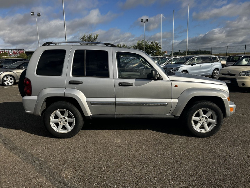 Photo 12 de l'offre de JEEP CHEROKEE 2.8 CRD163 LIMITED à 8490€ chez International Auto Auneau