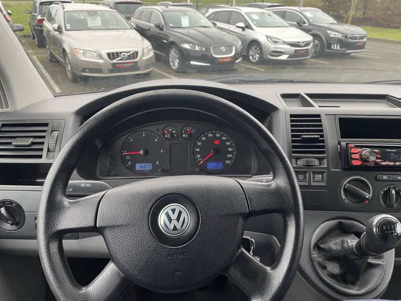 Photo 14 de l'offre de VOLKSWAGEN COMBI 1.9 TDI 104CH COURT à 13690€ chez International Auto Auneau