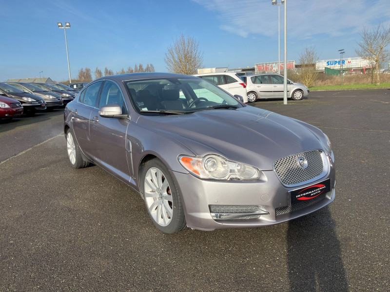 Photo 16 de l'offre de JAGUAR XF 4.2 V8 LUXE PREMIUM à 14990€ chez International Auto Auneau