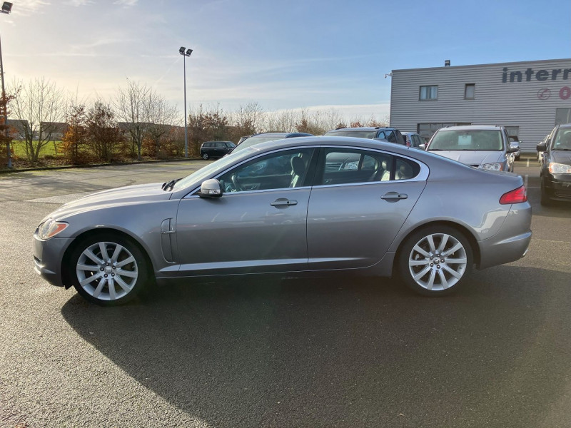 Photo 12 de l'offre de JAGUAR XF 4.2 V8 LUXE PREMIUM à 14990€ chez International Auto Auneau