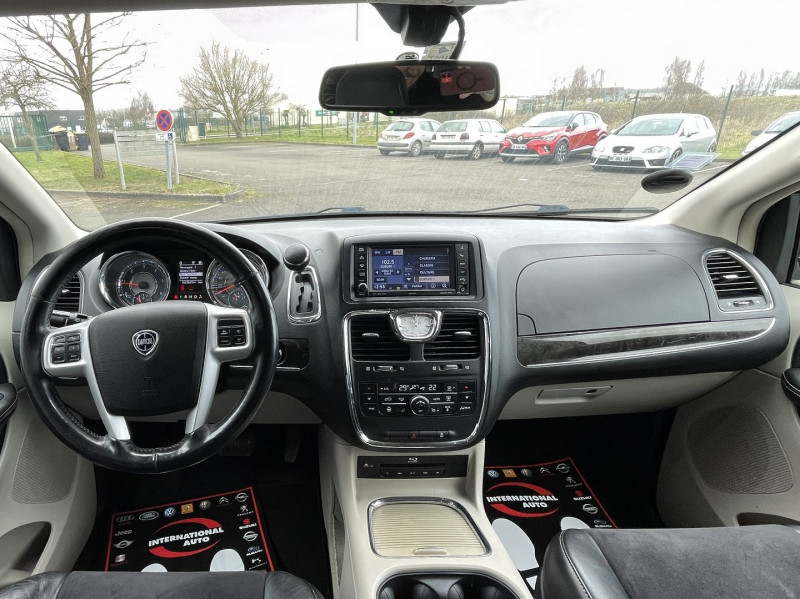 Photo 7 de l'offre de LANCIA VOYAGER 2.8 MULTIJET PLATINUM à 17490€ chez International Auto Auneau