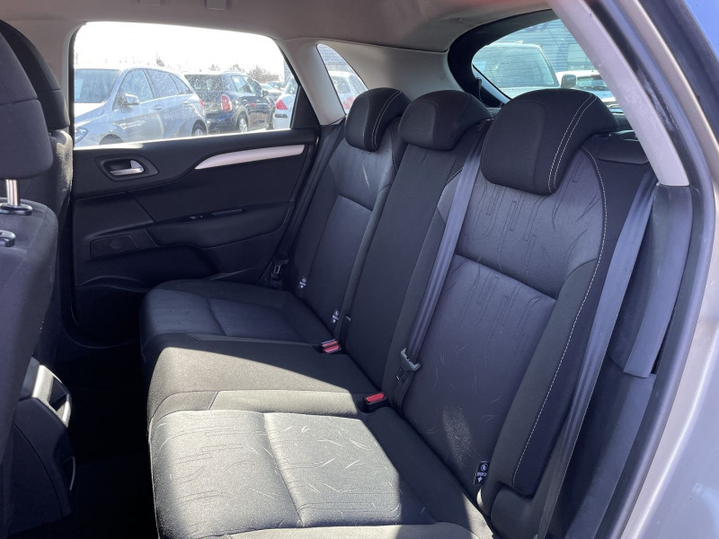 Photo 8 de l'offre de CITROEN C4 1.6 VTI 120CH CONFORT BVA à 7990€ chez International Auto Auneau