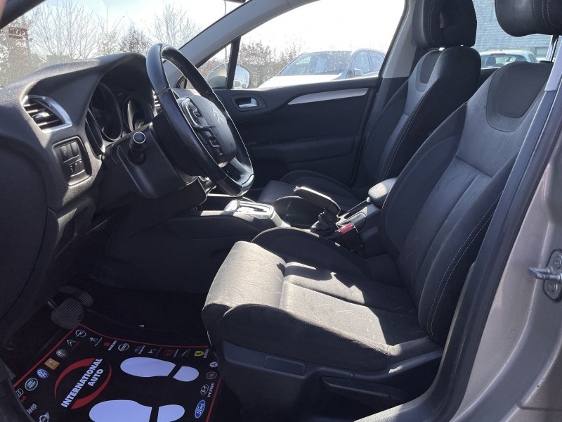 Photo 3 de l'offre de CITROEN C4 1.6 VTI 120CH CONFORT BVA à 7990€ chez International Auto Auneau