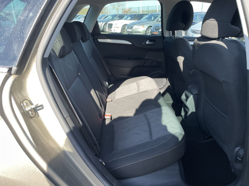 Photo 7 de l'offre de CITROEN C4 1.6 VTI 120CH CONFORT BVA à 7990€ chez International Auto Auneau