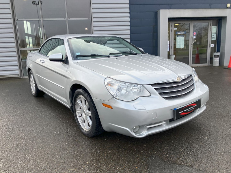 Photo 18 de l'offre de CHRYSLER SEBRING CABRIOLET 2.7 V6 LIMITED BA TOIT RIGIDE à 9890€ chez International Auto Auneau