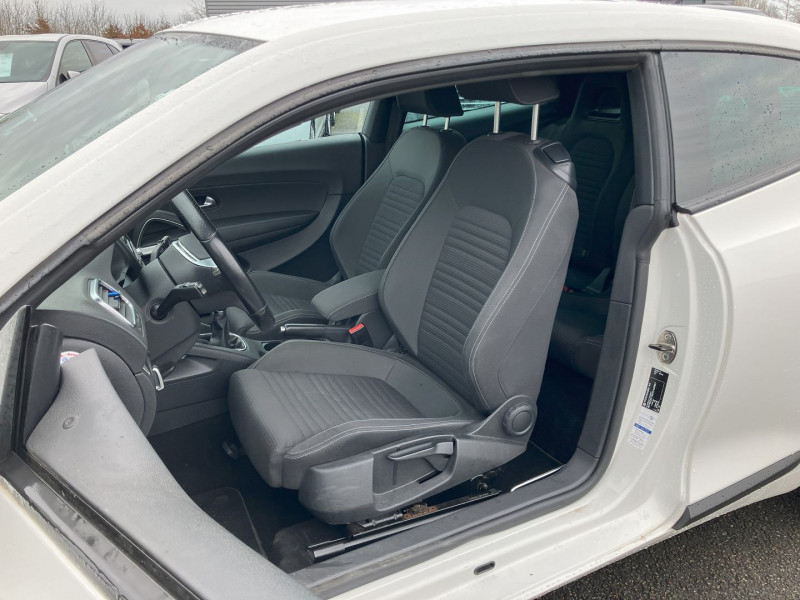 Photo 3 de l'offre de VOLKSWAGEN SCIROCCO 1.4 TSI 160CH à 11490€ chez International Auto Auneau