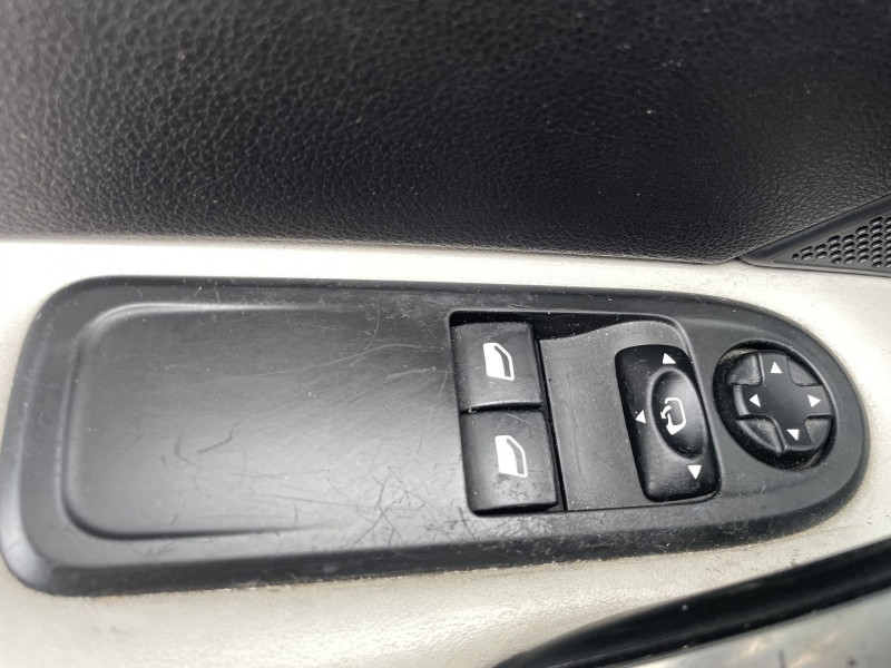 Photo 9 de l'offre de PEUGEOT RCZ 2.0 HDI FAP 163CH à 7590€ chez International Auto Auneau