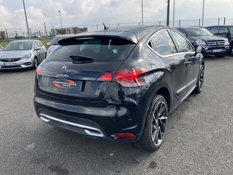 Photo 2 de l'offre de CITROEN DS4 1.6 THP 200CH SPORT CHIC à 8590€ chez International Auto Auneau
