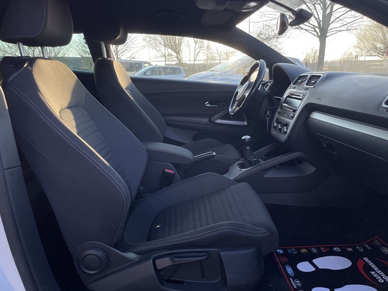 Photo 5 de l'offre de VOLKSWAGEN SCIROCCO 1.4 TSI 160CH à 11490€ chez International Auto Auneau