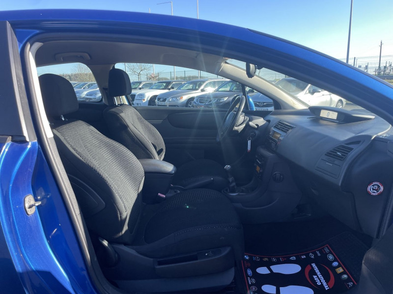 Photo 9 de l'offre de CITROEN C4 COUPE 1.6 HDI110 FAP VTR à 4790€ chez International Auto Auneau