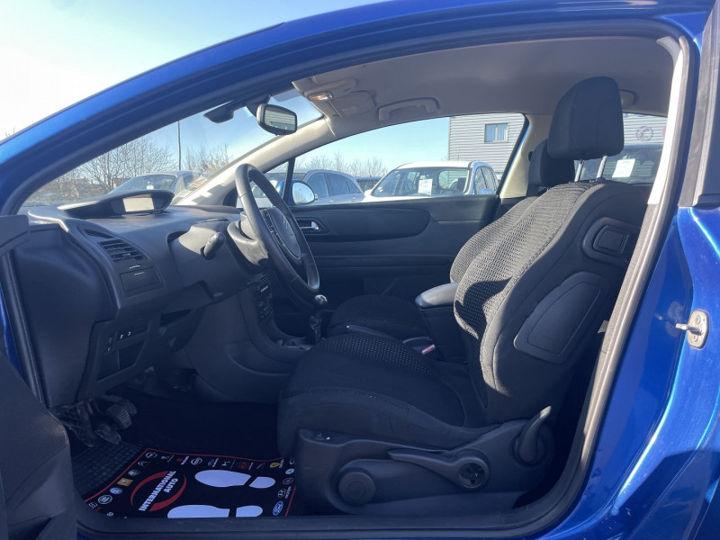 Photo 7 de l'offre de CITROEN C4 COUPE 1.6 HDI110 FAP VTR à 4790€ chez International Auto Auneau