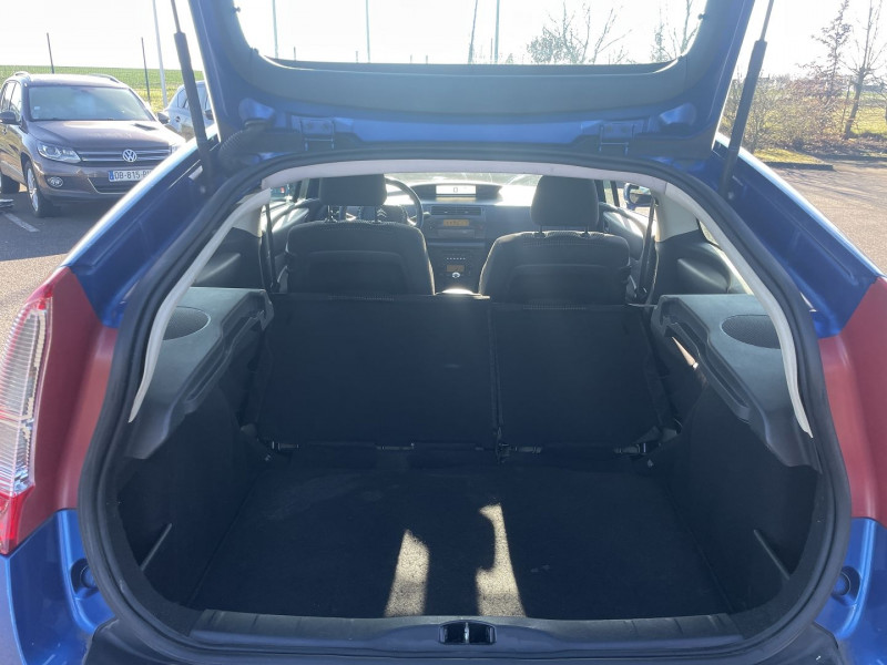 Photo 14 de l'offre de CITROEN C4 COUPE 1.6 HDI110 FAP VTR à 4790€ chez International Auto Auneau