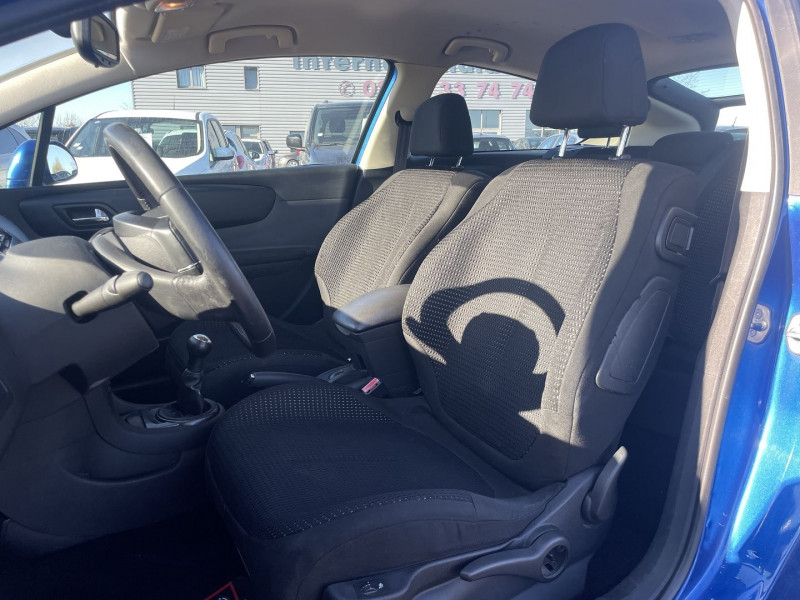 Photo 8 de l'offre de CITROEN C4 COUPE 1.6 HDI110 FAP VTR à 4790€ chez International Auto Auneau