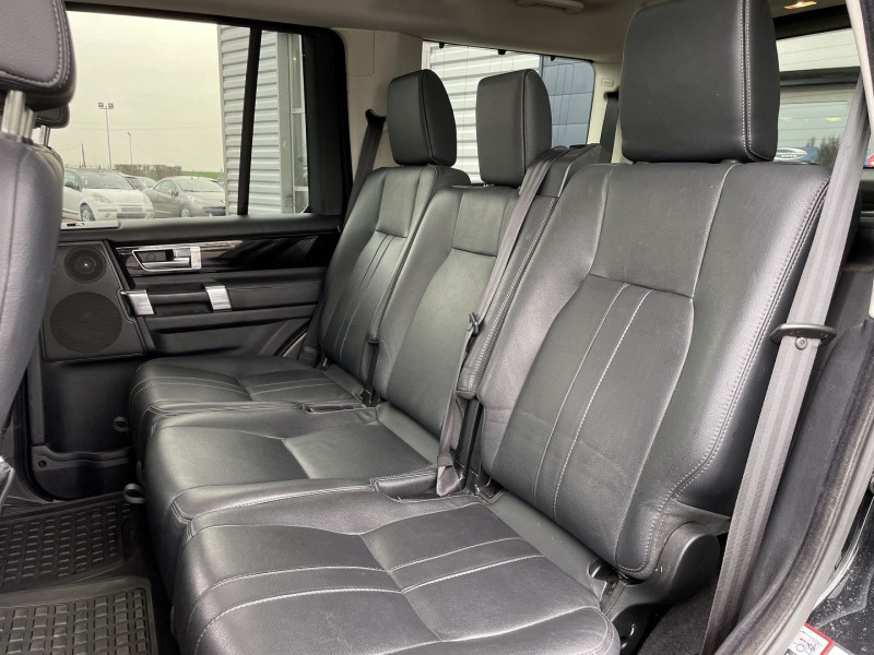Photo 8 de l'offre de LAND-ROVER DISCOVERY 3.0 SDV6 HSE à 24990€ chez International Auto Auneau