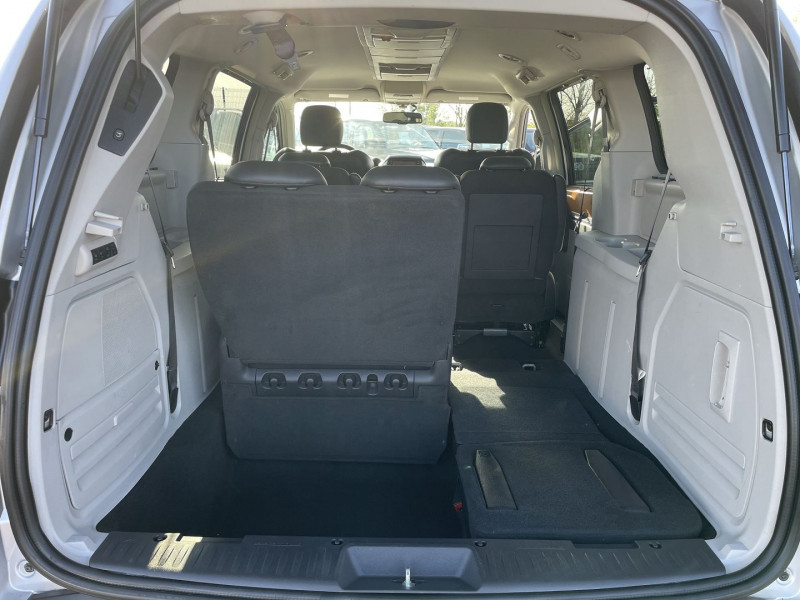Photo 11 de l'offre de CHRYSLER GRAND VOYAGER 2.8 CRD LIMITED BA à 14590€ chez International Auto Auneau