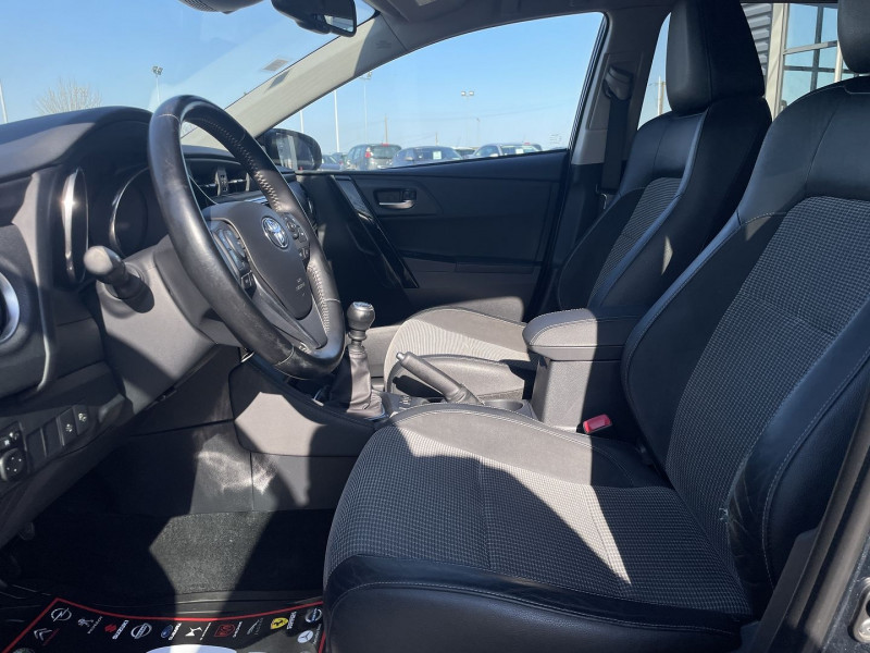 Photo 3 de l'offre de TOYOTA AURIS TOURING SPORTS 112 D-4D LOUNGE à 11890€ chez International Auto Auneau