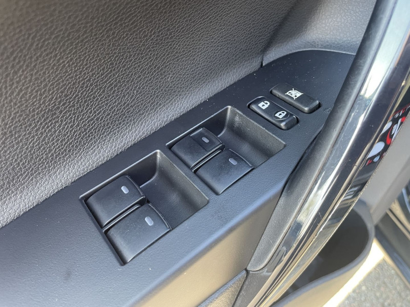 Photo 14 de l'offre de TOYOTA AURIS TOURING SPORTS 112 D-4D LOUNGE à 11890€ chez International Auto Auneau