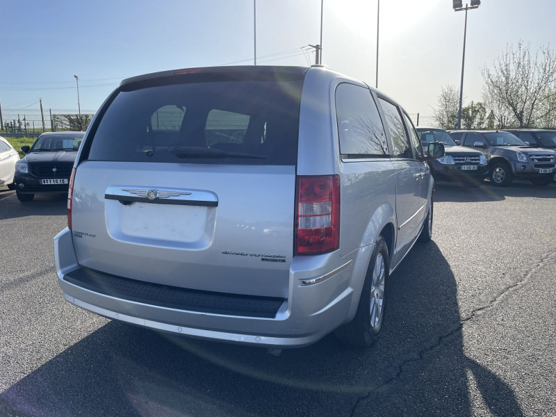 Photo 2 de l'offre de CHRYSLER GRAND VOYAGER 2.8 CRD LIMITED BA à 14590€ chez International Auto Auneau