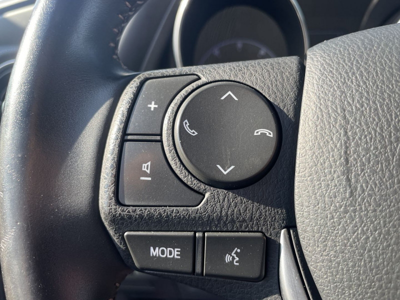 Photo 18 de l'offre de TOYOTA AURIS TOURING SPORTS 112 D-4D LOUNGE à 11890€ chez International Auto Auneau