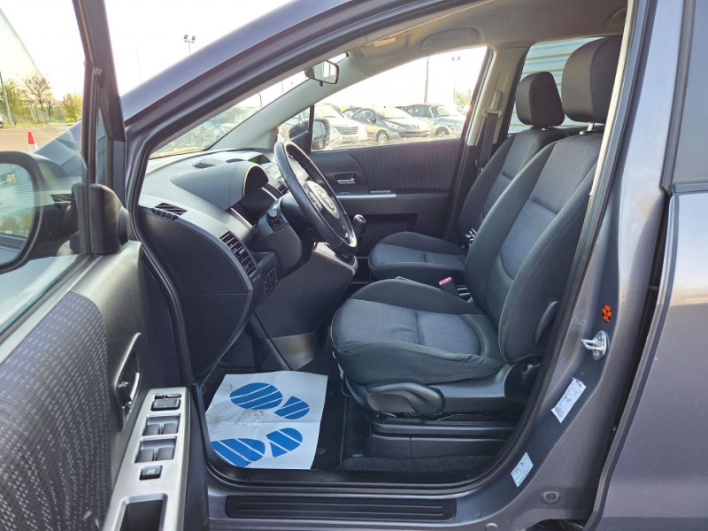 Photo 3 de l'offre de MAZDA MAZDA 5 2.0 MZR-CD110 ELEGANCE 7PL à 7790€ chez International Auto Auneau