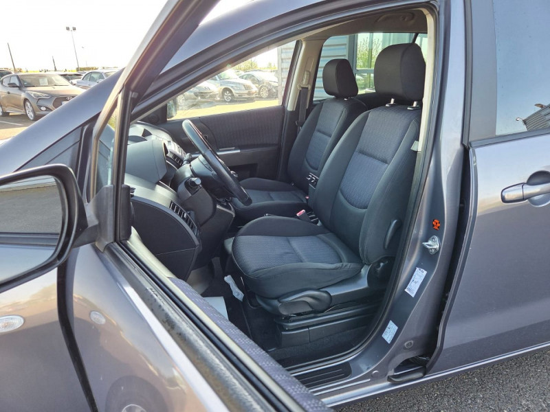 Photo 4 de l'offre de MAZDA MAZDA 5 2.0 MZR-CD110 ELEGANCE 7PL à 7790€ chez International Auto Auneau