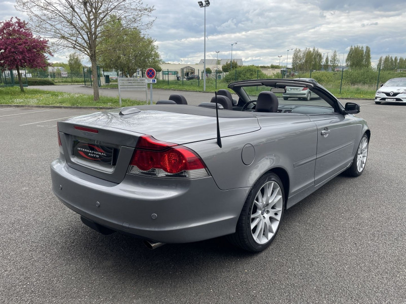 Photo 2 de l'offre de VOLVO C70 CC D5 180CH KINETIC à 11890€ chez International Auto Auneau