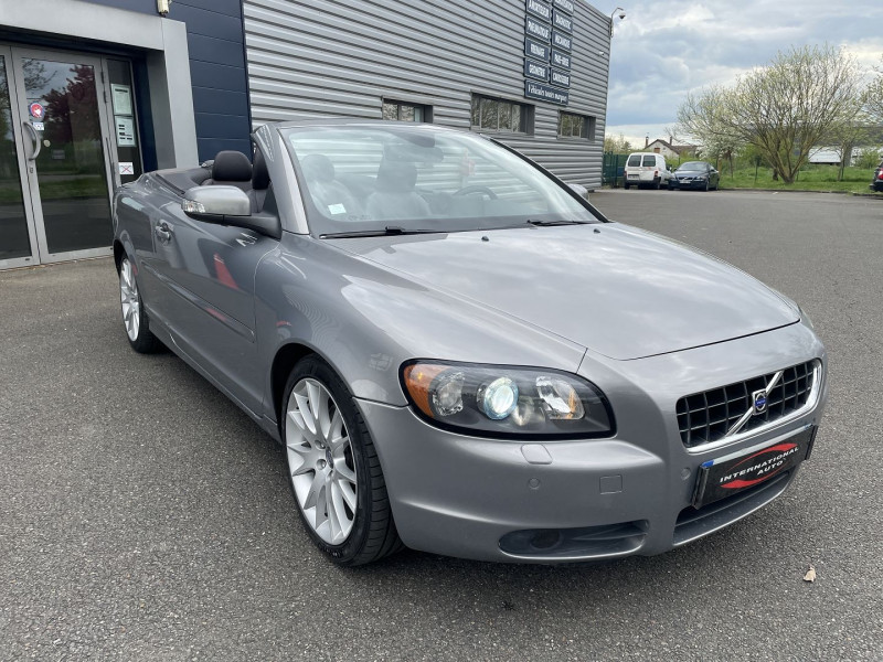Photo 11 de l'offre de VOLVO C70 CC D5 180CH KINETIC à 11890€ chez International Auto Auneau