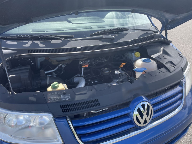 Photo 14 de l'offre de VOLKSWAGEN MULTIVAN 2.5 TDI 130CH CONFORT 4MOTION à 18990€ chez International Auto Auneau