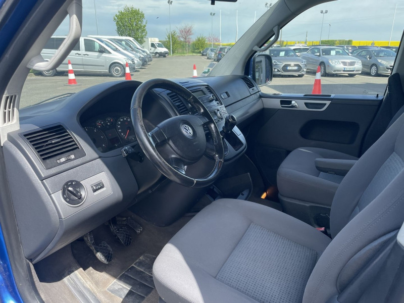 Photo 4 de l'offre de VOLKSWAGEN MULTIVAN 2.5 TDI 130CH CONFORT 4MOTION à 18990€ chez International Auto Auneau