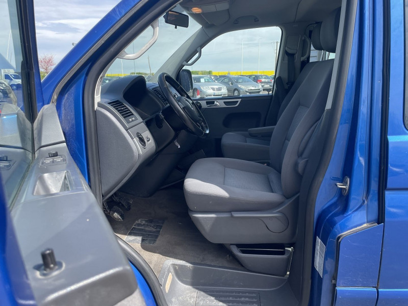 Photo 3 de l'offre de VOLKSWAGEN MULTIVAN 2.5 TDI 130CH CONFORT 4MOTION à 18990€ chez International Auto Auneau