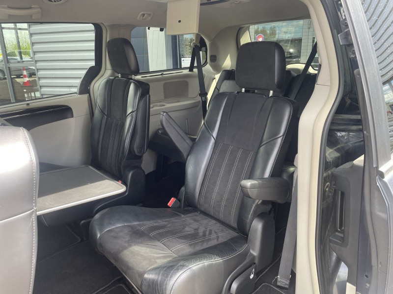 Photo 13 de l'offre de LANCIA VOYAGER 2.8 MULTIJET PLATINUM à 17590€ chez International Auto Auneau