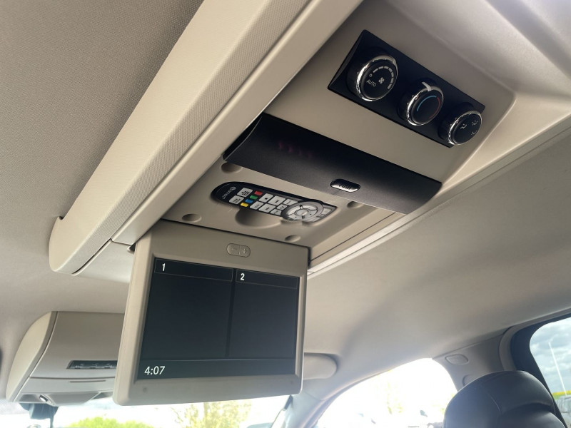 Photo 19 de l'offre de LANCIA VOYAGER 2.8 MULTIJET PLATINUM à 17590€ chez International Auto Auneau