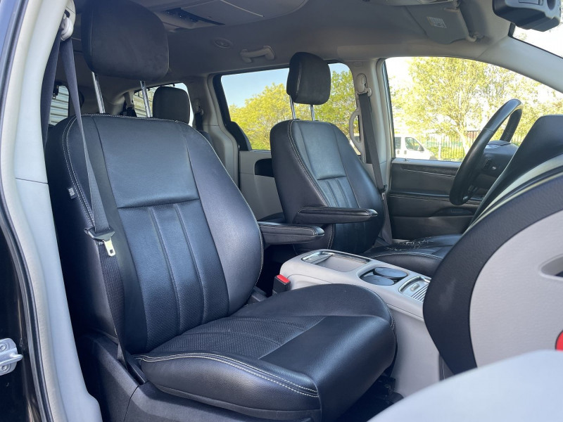 Photo 5 de l'offre de LANCIA VOYAGER 2.8 MULTIJET GOLD à 15990€ chez International Auto Auneau