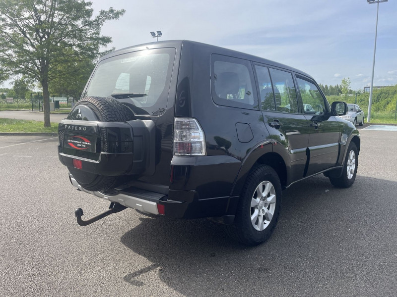 Photo 2 de l'offre de MITSUBISHI PAJERO 3.2 DI-D200 FAP INVITE 5P à 24990€ chez International Auto Auneau