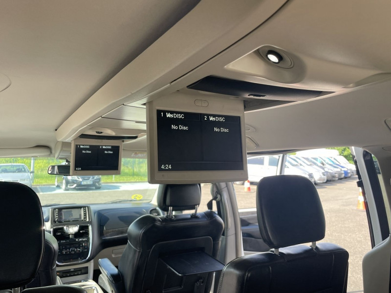 Photo 16 de l'offre de LANCIA VOYAGER 2.8 MULTIJET PLATINUM à 21990€ chez International Auto Auneau