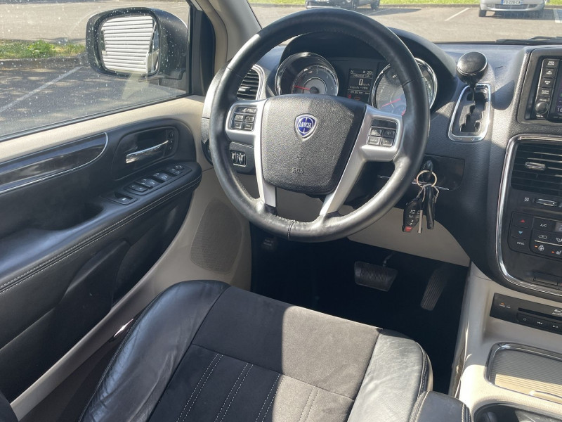 Photo 6 de l'offre de LANCIA VOYAGER 2.8 MULTIJET PLATINUM à 21990€ chez International Auto Auneau