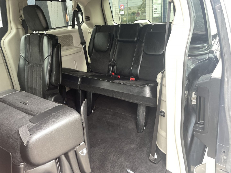 Photo 17 de l'offre de LANCIA VOYAGER 2.8 MULTIJET GOLD à 16990€ chez International Auto Auneau