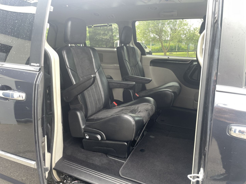 Photo 9 de l'offre de LANCIA VOYAGER 2.8 MULTIJET GOLD à 16990€ chez International Auto Auneau