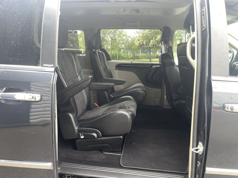 Photo 10 de l'offre de LANCIA VOYAGER 2.8 MULTIJET GOLD à 16990€ chez International Auto Auneau