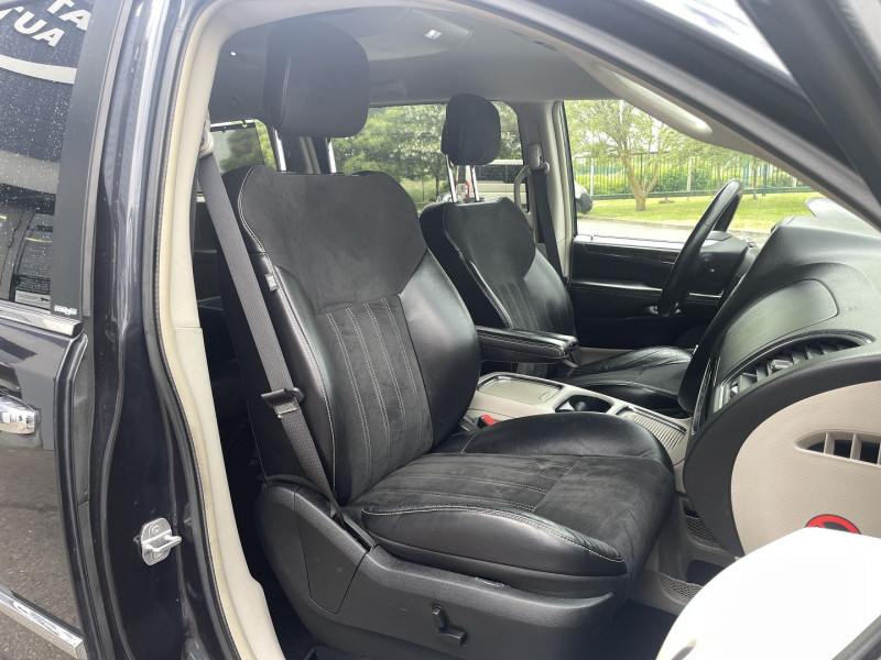 Photo 7 de l'offre de LANCIA VOYAGER 2.8 MULTIJET GOLD à 16990€ chez International Auto Auneau