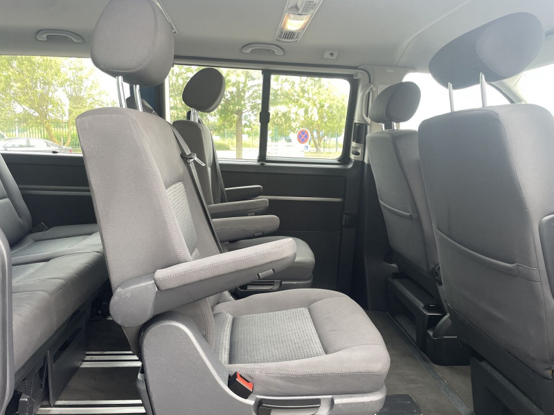 Photo 17 de l'offre de VOLKSWAGEN MULTIVAN 2.5 TDI 130CH CONFORT 4MOTION à 19990€ chez International Auto Auneau