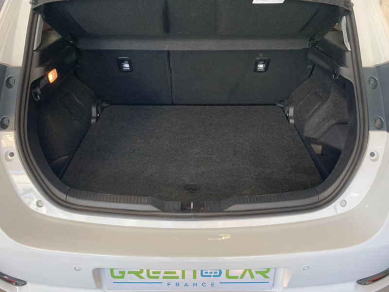 Photo 14 de l'offre de TOYOTA AURIS HSD 136H DESIGN BUSINESS à 16980€ chez Greencar France