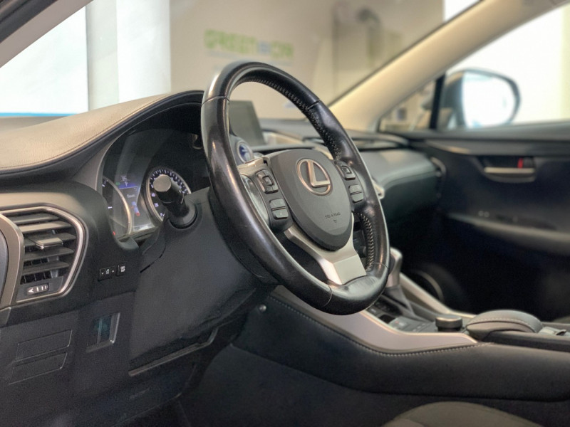 Photo 7 de l'offre de LEXUS NX 300H 2WD BUSINESS à 24980€ chez Greencar France