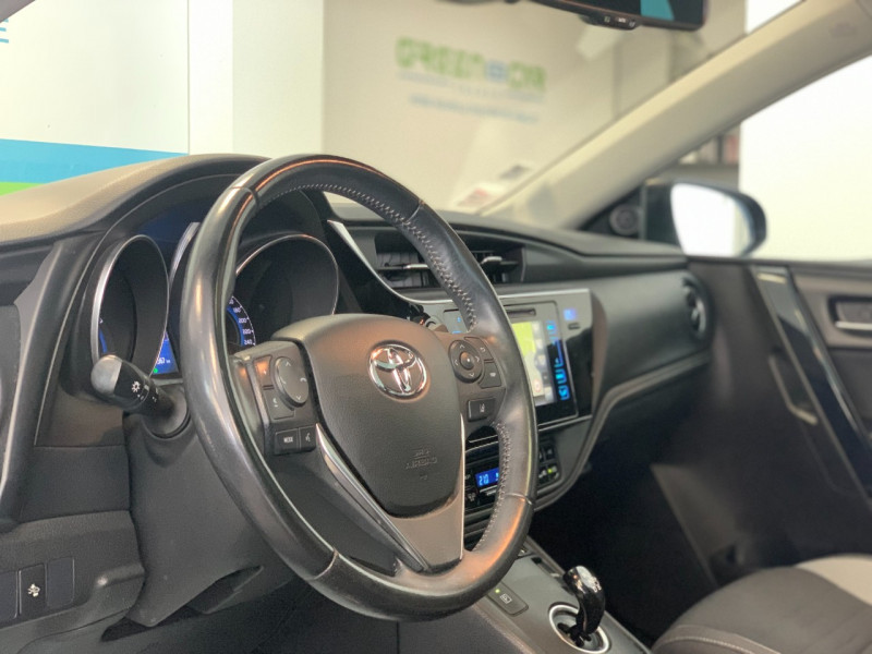 Photo 12 de l'offre de TOYOTA AURIS HSD 136H DESIGN à 16980€ chez Greencar France