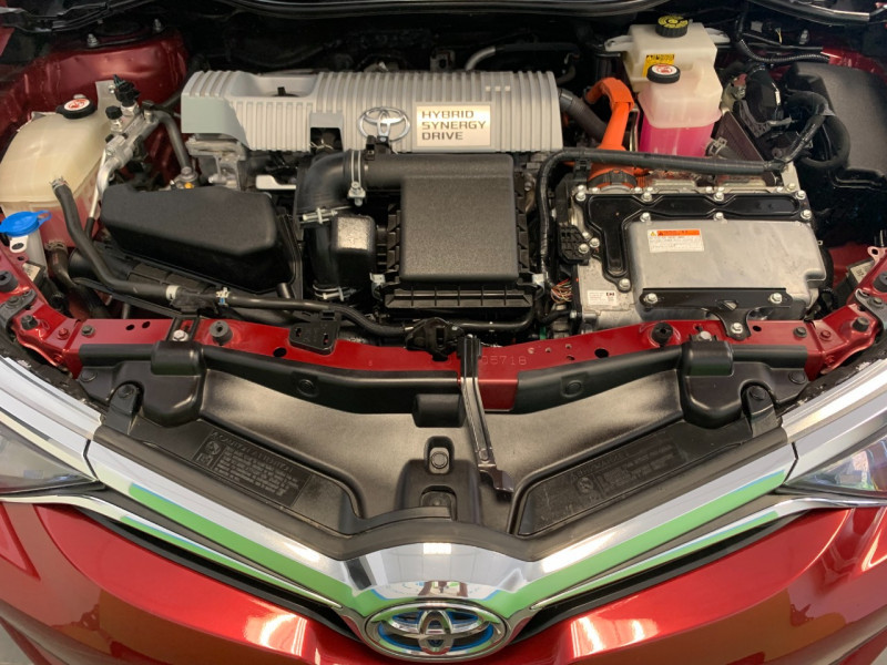 Photo 18 de l'offre de TOYOTA AURIS HSD 136H DESIGN à 17980€ chez Greencar France