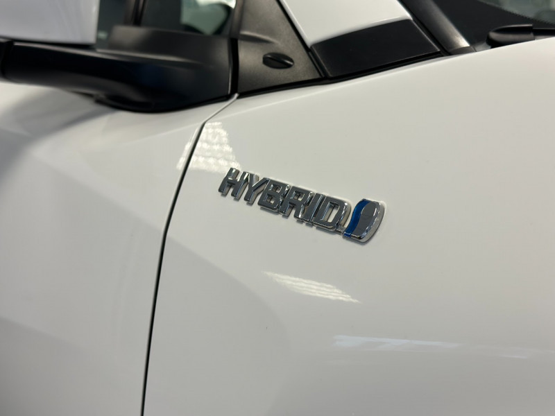 Photo 5 de l'offre de TOYOTA C-HR 122H DYNAMIC 2WD E-CVT à 21980€ chez Greencar France