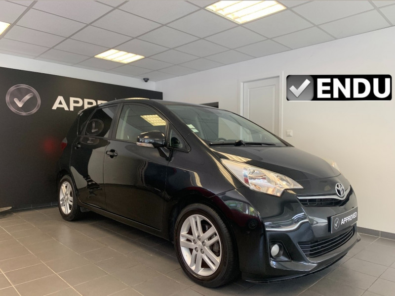 Toyota VERSO-S 100 VVT-I LOUNGE Essence NOIR Occasion à vendre