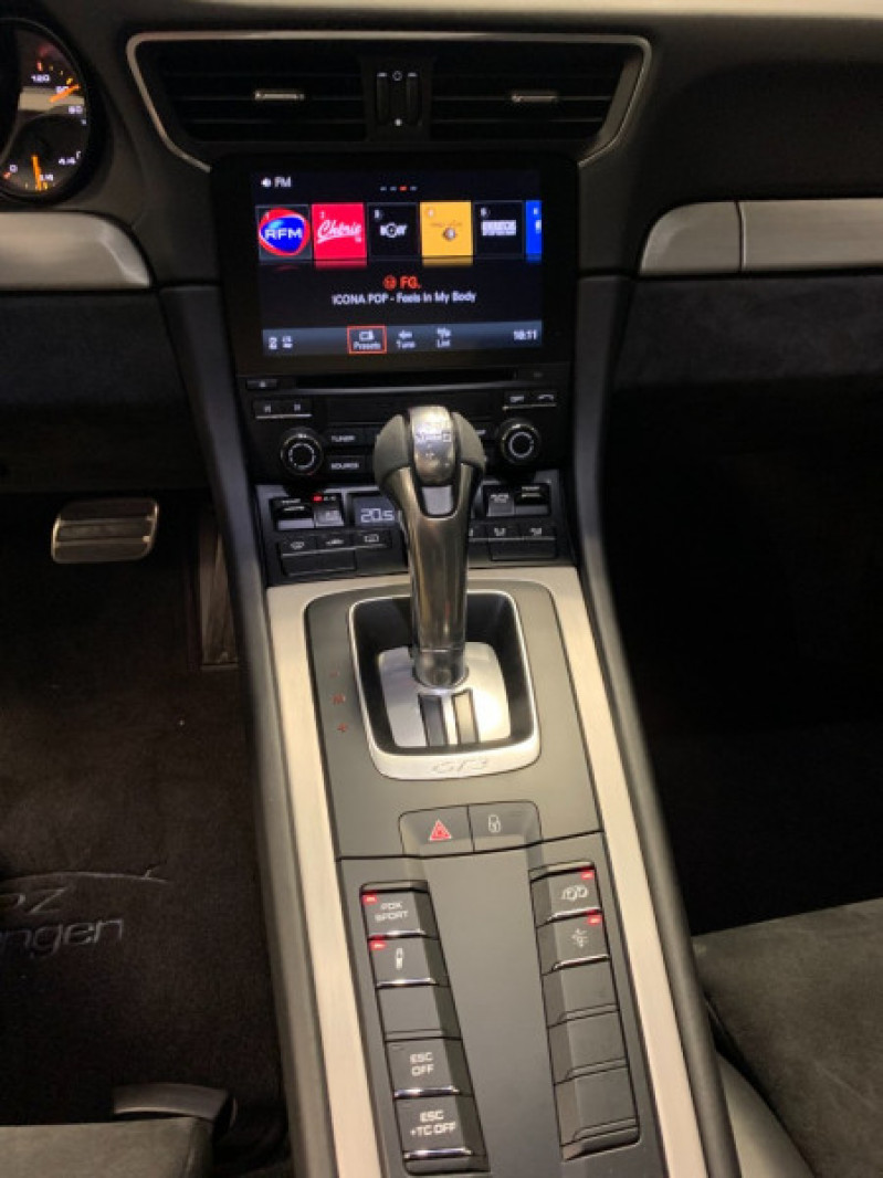 Photo 23 de l'offre de PORSCHE 911 COUPE (991) 4.0 500CH GT3 PDK à 149900€ chez Greencar France