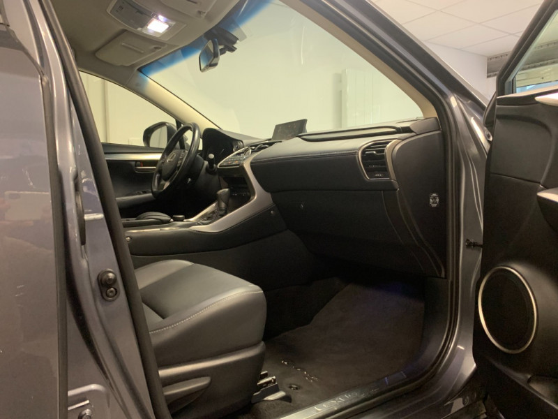 Photo 11 de l'offre de LEXUS NX 300H 2WD PACK BUSINESS à 27980€ chez Greencar France